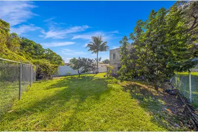 193 NW 58th St, Miami, FL 33127 - Photo 16