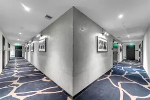 20 NE 11th St, Miami, FL 33132 - Photo 24