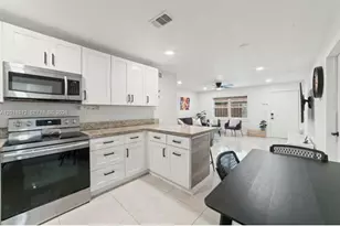 2320 SW 18th Terrace, Fort Lauderdale, FL 33315 - Photo 4