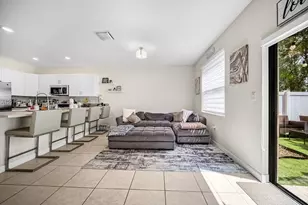 10657 W 32nd Ln, Hialeah, FL 33018 - Photo 16