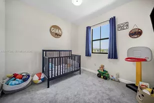 10657 W 32nd Ln, Hialeah, FL 33018 - Photo 26
