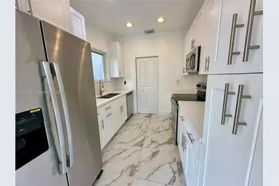 2514 NE 41st Ave, Homestead, FL 33033 - Photo 6