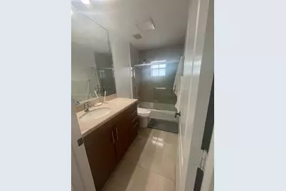 3915 NE 168th St #3915, North Miami Beach, FL 33160 - Photo 2