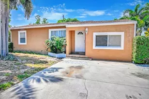 822 Avenida Hermosa, West Palm Beach, FL 33405 - Photo 1
