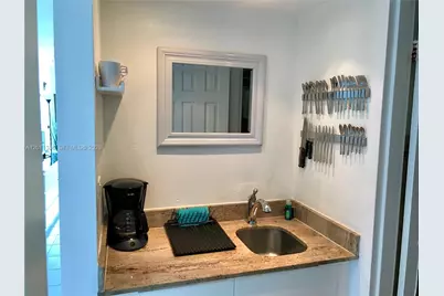 5445 Collins Ave #530, Miami Beach, FL 33140 - Photo 30