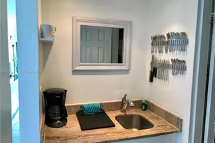 5445 Collins Ave, Miami Beach, FL 33140 - Photo 30