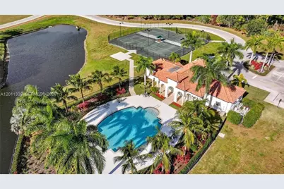 265 SE Via Sangro, Port Saint Lucie, FL 34952 - Photo 1