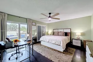 10375 Rue Vendome, Pembroke Pines, FL 33026 - Photo 18