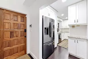 10375 Rue Vendome, Pembroke Pines, FL 33026 - Photo 2