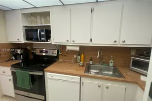 20225 NE 34th Ct, Aventura, FL 33180 - Photo 8