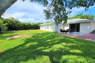 735 Tradewind Dr, North Palm Beach, FL 33408 - Photo 16