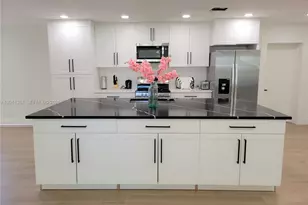 735 Tradewind Dr, North Palm Beach, FL 33408 - Photo 2