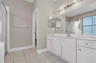 16332 SW 10th St, Pembroke Pines, FL 33027 - Photo 14