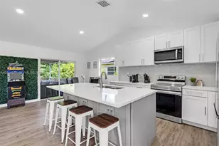 1020 SW 8th St, Hallandale Beach, FL 33009 - Photo 30