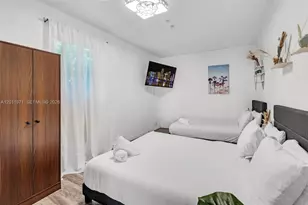 1020 SW 8th St, Hallandale Beach, FL 33009 - Photo 26