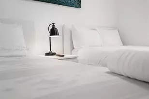 1020 SW 8th St, Hallandale Beach, FL 33009 - Photo 20