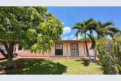9625 SW 164th St, Miami, FL 33157 - Photo 2