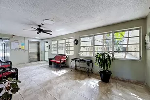 330 SE 2nd St, Hallandale Beach, FL 33009 - Photo 52