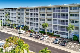 330 SE 2nd St, Hallandale Beach, FL 33009 - Photo 4