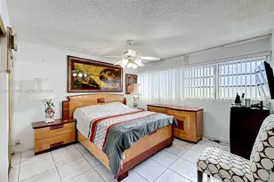 330 SE 2nd St, Hallandale Beach, FL 33009 - Photo 34