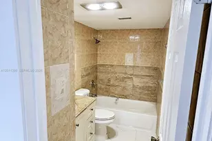 9682 Fontainebleau Blvd, Miami, FL 33172 - Photo 14