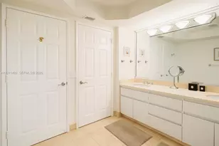 16711 Collins Ave, Sunny Isles Beach, FL 33160 - Photo 12
