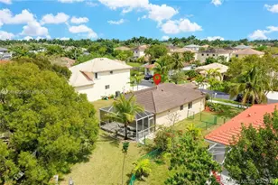 450 SE 30th Dr, Homestead, FL 33033 - Photo 4
