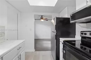 28 NW 170th St, North Miami Beach, FL 33169 - Photo 4