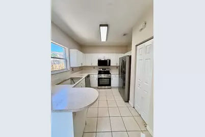9261 SW 220th Ter, Cutler Bay, FL 33190 - Photo 6