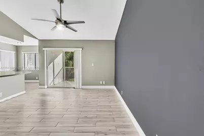 5686 Rock Island Rd #127, Tamarac, FL 33319 - Photo 8