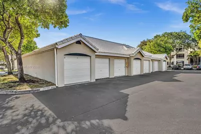 2841 N Oakland Forest Dr #111, Oakland Park, FL 33309 - Photo 26