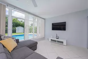 810 S Rainbow Dr, Hollywood, FL 33021 - Photo 24