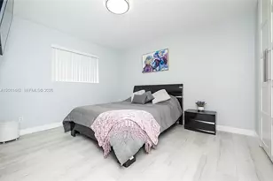 810 S Rainbow Dr, Hollywood, FL 33021 - Photo 38