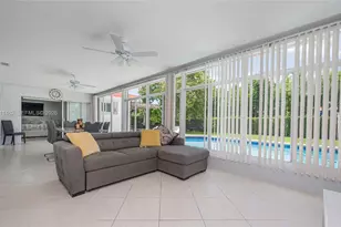 810 S Rainbow Dr, Hollywood, FL 33021 - Photo 22