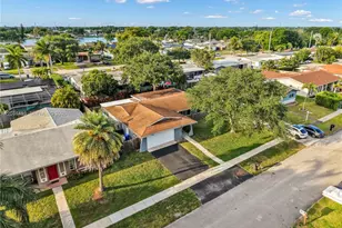 9511 NW 8th St, Pembroke Pines, FL 33024 - Photo 28