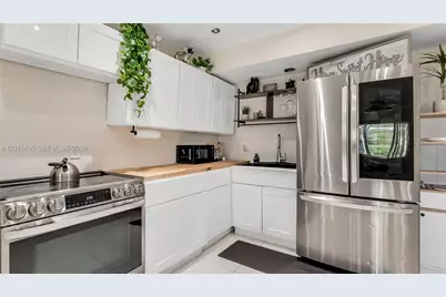 9511 NW 8th St, Pembroke Pines, FL 33024 - Photo 20