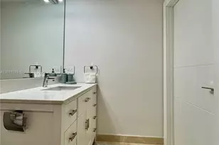 17555 Atlantic Blvd, Sunny Isles Beach, FL 33160 - Photo 30