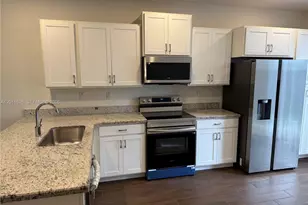 1455 SE 26th Ave, Homestead, FL 33035 - Photo 2