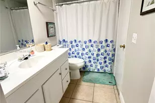 143 Valley Cir, Tampa, FL 33510 - Photo 14