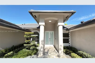 3767 Oak Ridge Cir #3767, Weston, FL 33331 - Photo 4