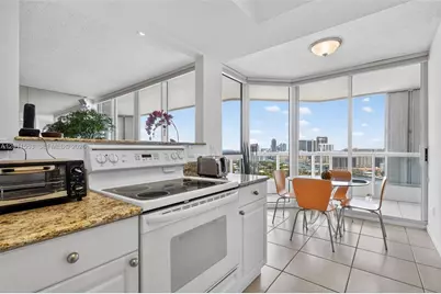 21205 Yacht Club Dr #2409, Aventura, FL 33180 - Photo 6