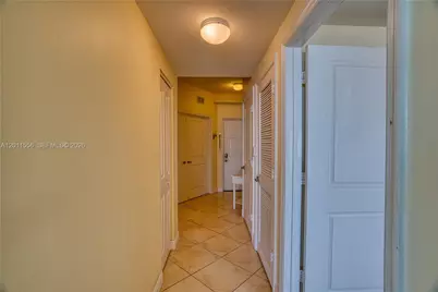 815 NW Flagler Ave #305, Stuart, FL 34994 - Photo 8