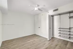 1401 Bay Rd, Miami Beach, FL 33139 - Photo 18