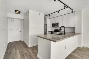1401 Bay Rd, Miami Beach, FL 33139 - Photo 4