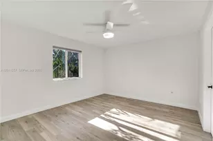1401 Bay Rd, Miami Beach, FL 33139 - Photo 12