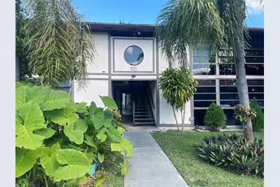 911 NE 199th St #102-14, Miami, FL 33179 - Photo 2