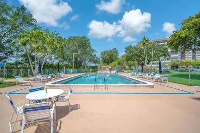1200 Saint Charles Pl #415, Pembroke Pines, FL 33026 - Photo 22
