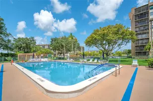 1200 St Charles Pl, Pembroke Pines, FL 33026 - Photo 22