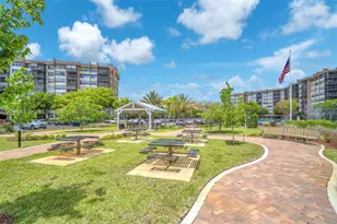 1200 St Charles Pl, Pembroke Pines, FL 33026 - Photo 26