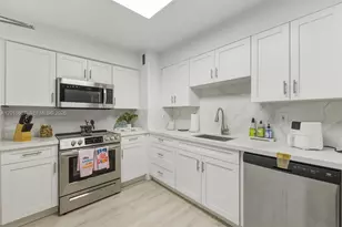 9195 Collins Ave, Surfside, FL 33154 - Photo 12